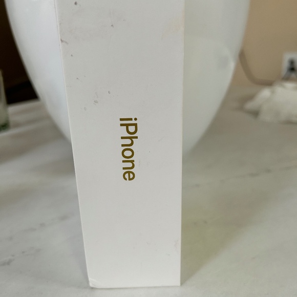 IPhone 11 Promax - Picture 1 of 4